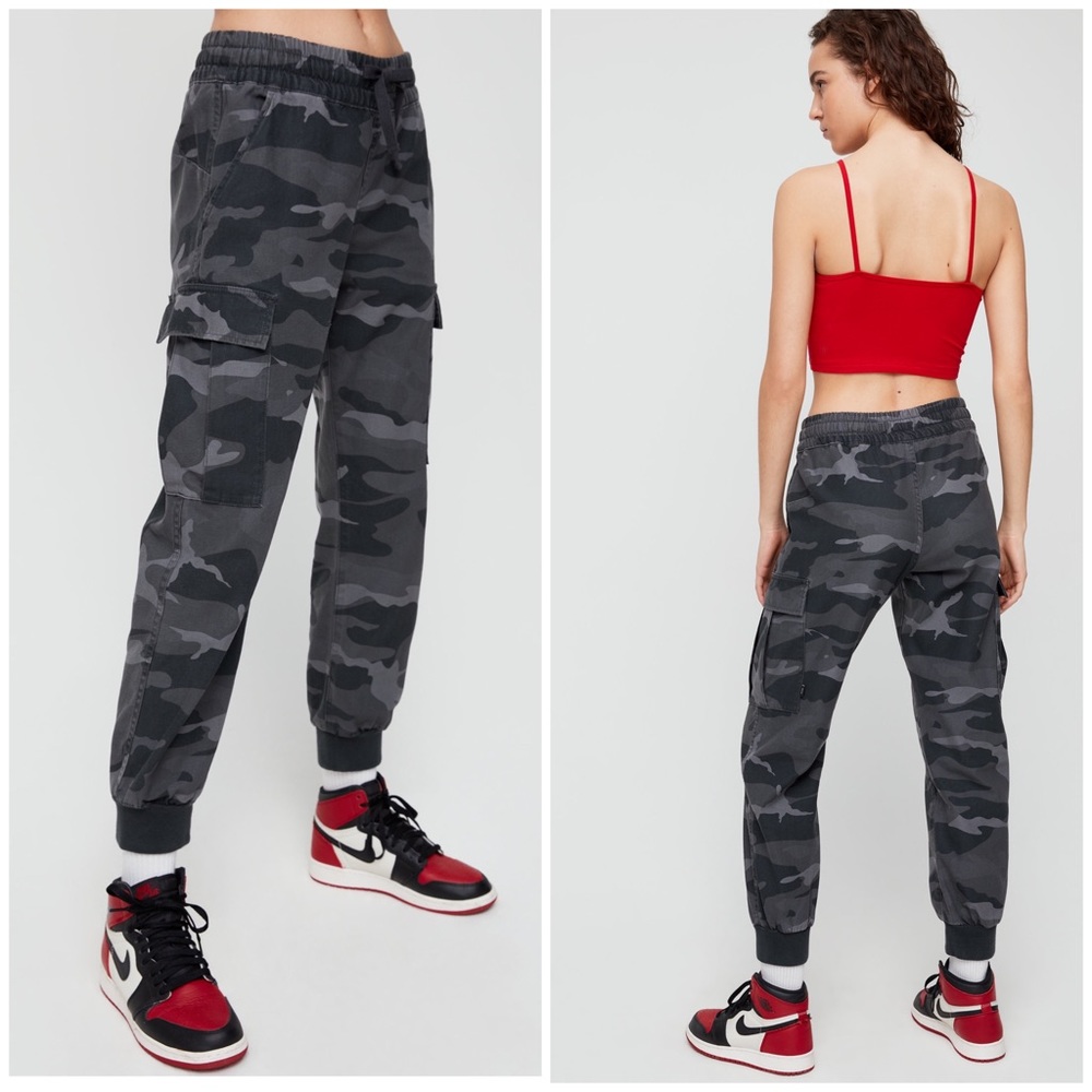 •TNA• Camo  Cargo Joggers